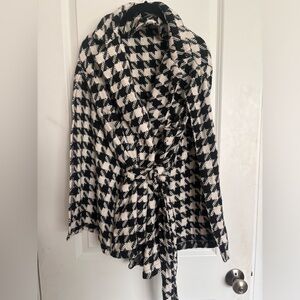 Women’s Houndstooth Cape Tie Waist Coat